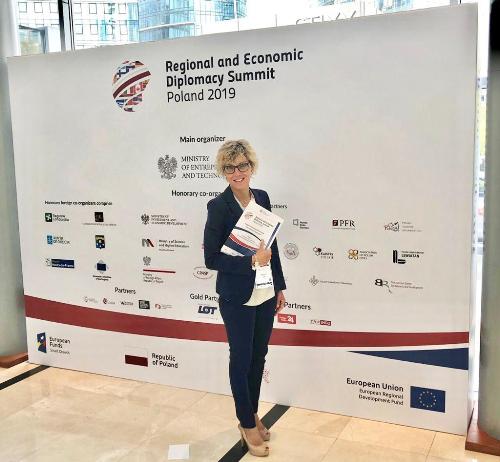 L'assessore regionale alle Finanze con competenza sull'Interreg Italia-Slovenia Barbara Zilli al Regional and Economic Diplomacy Summit di Varsavia